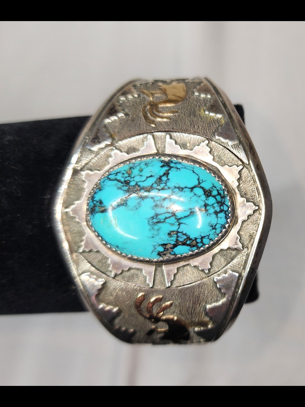 Vintage Navajo Native American silver cuff bracelet W/ large turquoise